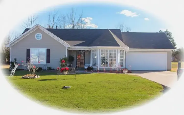 Traditional house plans 6-1324 - front exterior, 1,212 sq ft, 3 bed, 2 bath house plans | Monster House Plans