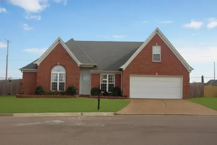 Traditional house plans 6-1412 - front exterior, 1,725 sq ft, 3 bed, 2 bath house plans | Monster House Plans