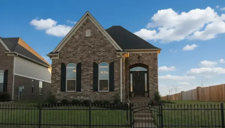 Traditional house plans 6-1731 - front exterior, 2,077 sq ft, 2 bed, 2 bath house plans | Monster House Plans