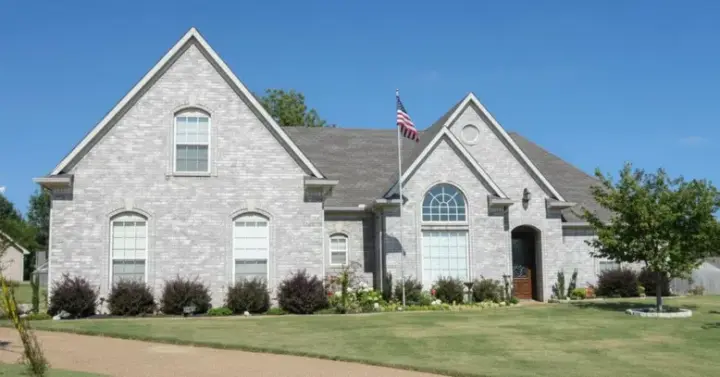 Traditional house plans 6-594 - front exterior, 1,843 sq ft, 3 bed, 2 bath house plans | Monster House Plans