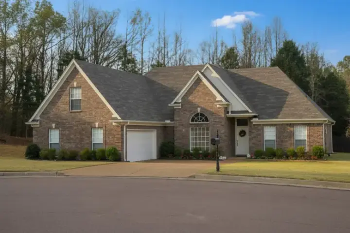Traditional house plans 6-599 - front exterior, 2,181 sq ft, 3 bed, 2 bath house plans | Monster House Plans