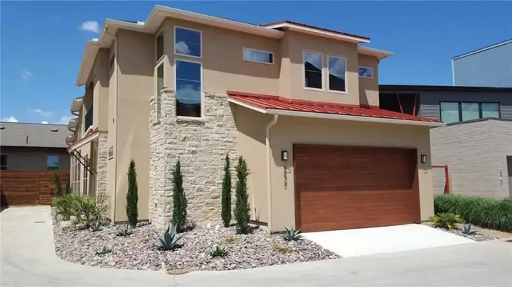Contemporary house plans 63-636 - front exterior, 2,277 sq ft, 3 bed, 3 bath house plans | Monster House Plans