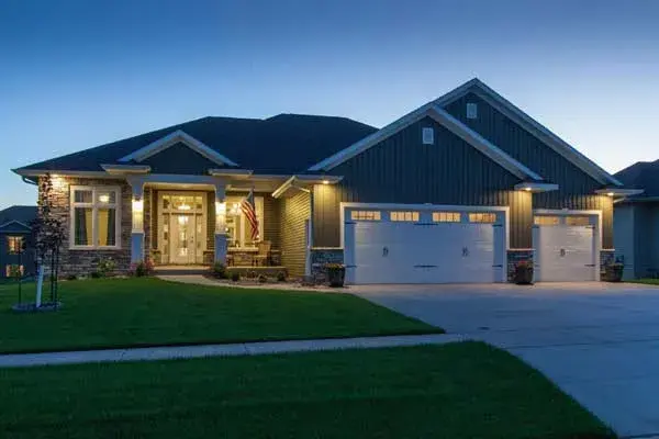 Traditional house plans 7-1361 - front exterior, 3,235 sq ft, 5 bed, 3 bath house plans | Monster House Plans
