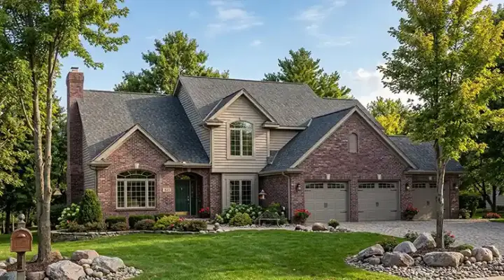 Traditional house plans 7-653 - front exterior, 2,763 sq ft, 4 bed, 2 bath house plans | Monster House Plans
