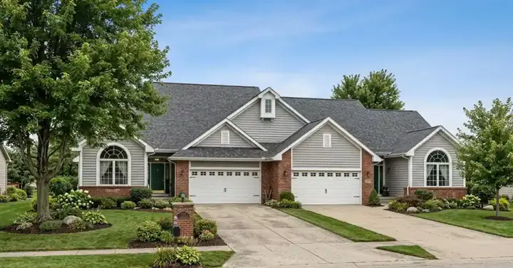 Traditional house plans 7-840 - front exterior, 3,400 sq ft, 4 bed, 4 bath house plans | Monster House Plans