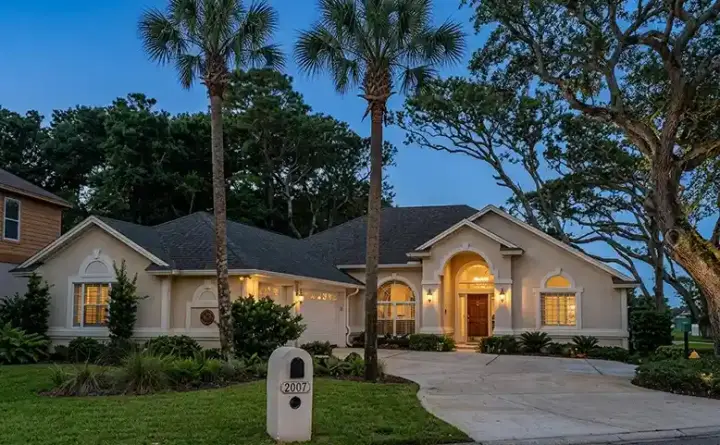 Sunbelt house plans 71-286 - front exterior, 2,190 sq ft, 4 bed, 2 bath house plans | Monster House Plans
