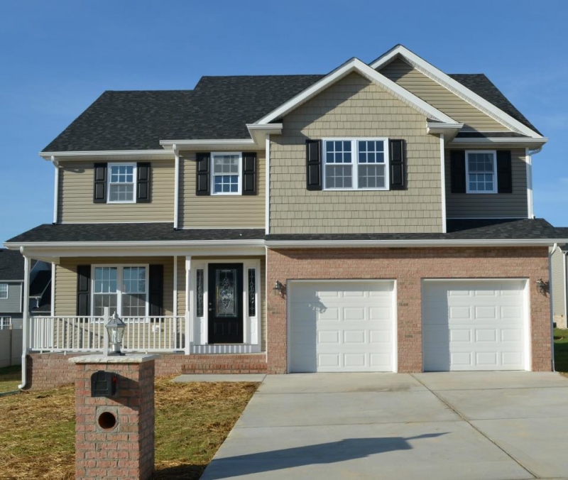 Country House Plan - 4 Bedrooms, 2 Bath, 2328 Sq Ft Plan 85-130