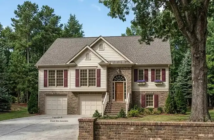 Traditional house plans 85-337 - front exterior, 1,295 sq ft, 3 bed, 2 bath house plans | Monster House Plans