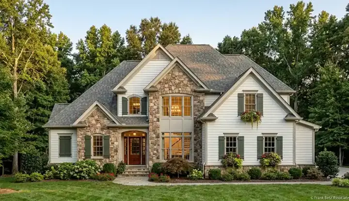 Traditional house plans 85-627 - front exterior, 2,678 sq ft, 3 bed, 3 bath house plans | Monster House Plans