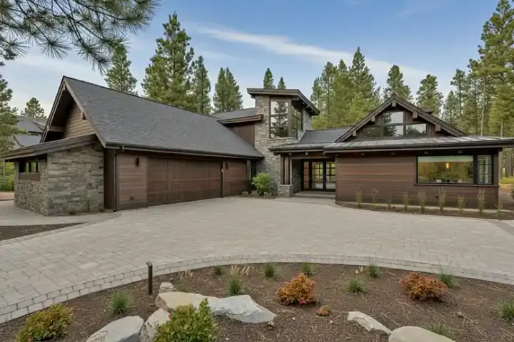 Modern house plans 98-140 - front exterior, 2,979 sq ft, 4 bed, 4 bath house plans | Monster House Plans