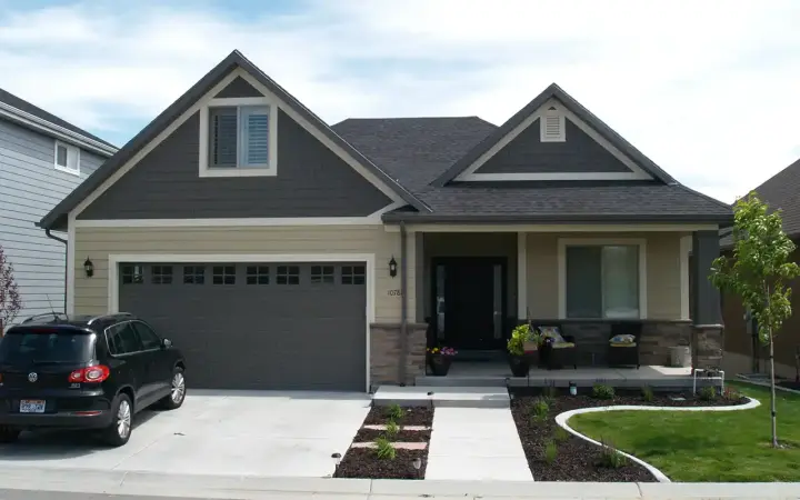 Craftsman house plans 99-144 - front exterior, 1,545 sq ft, 2 bed, 2 bath house plans | Monster House Plans