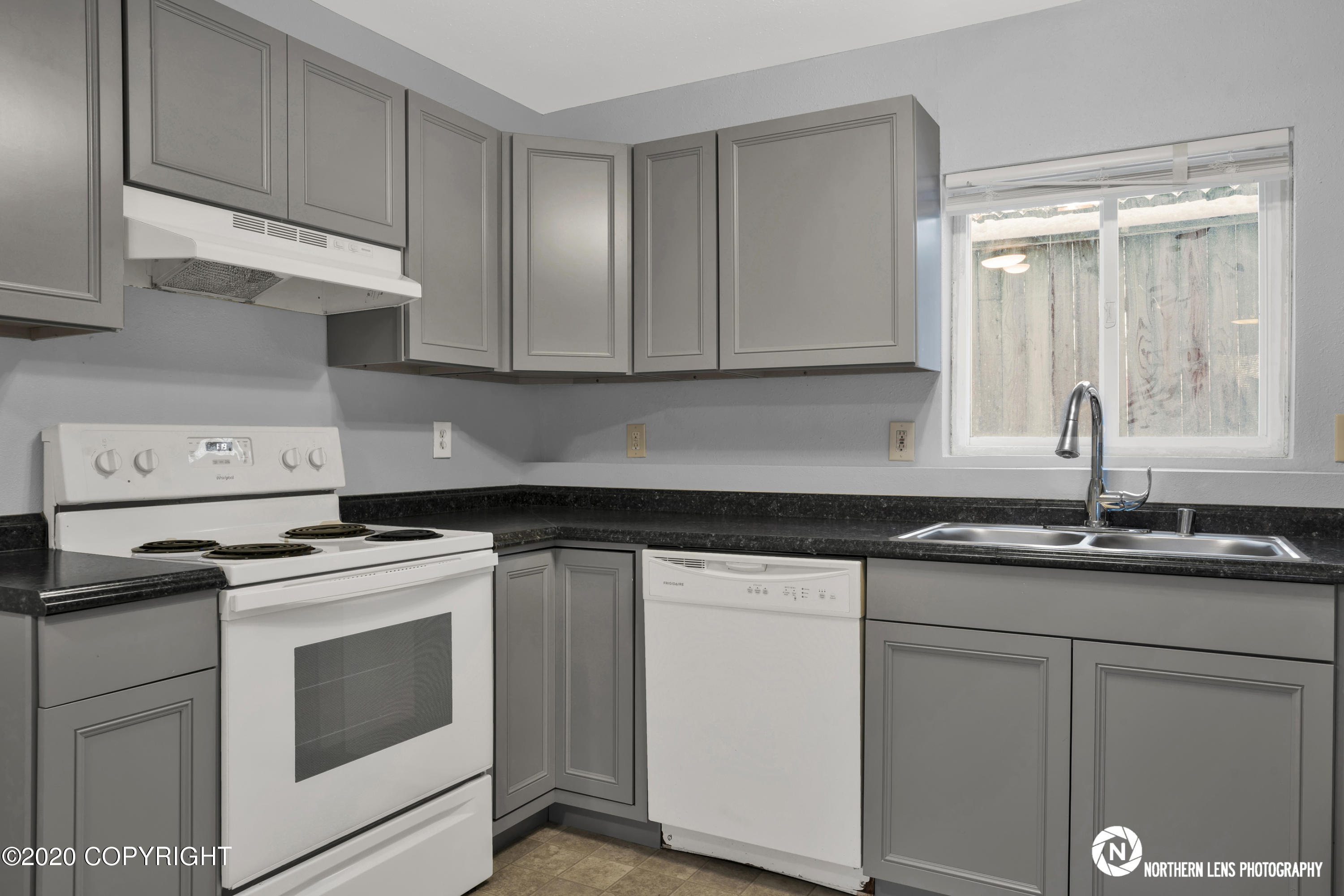 231 N Bunn Street, Anchorage, AK 99508