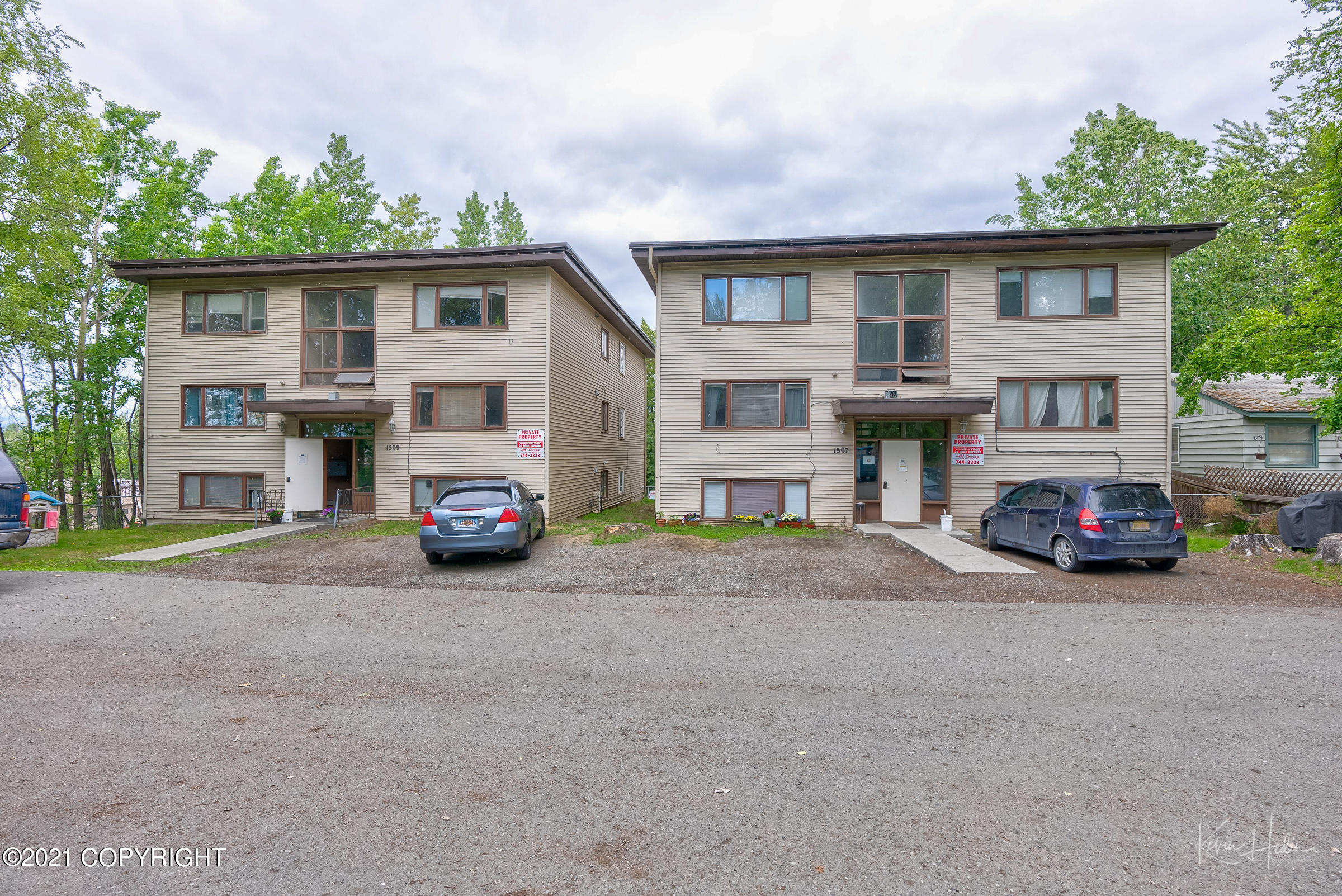 1507 W 45th 1509 Avenue, Anchorage, AK 99503