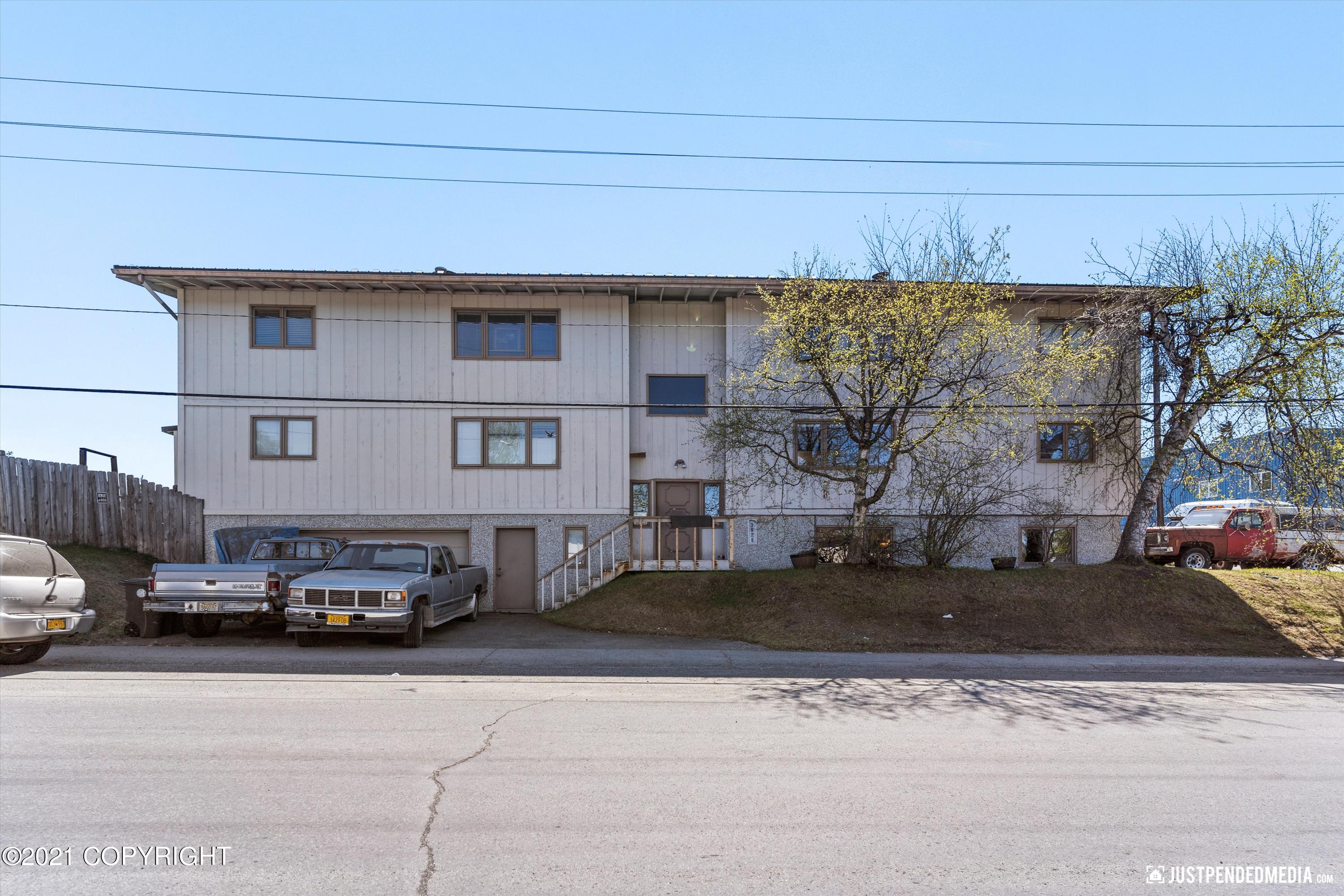 3928 E 4th Avenue, Anchorage, AK 99508