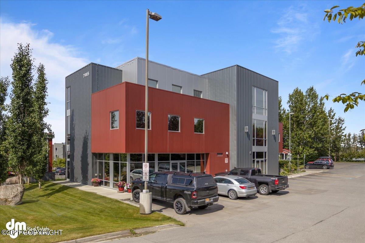 7985 E 16th Avenue, Anchorage, AK 99504