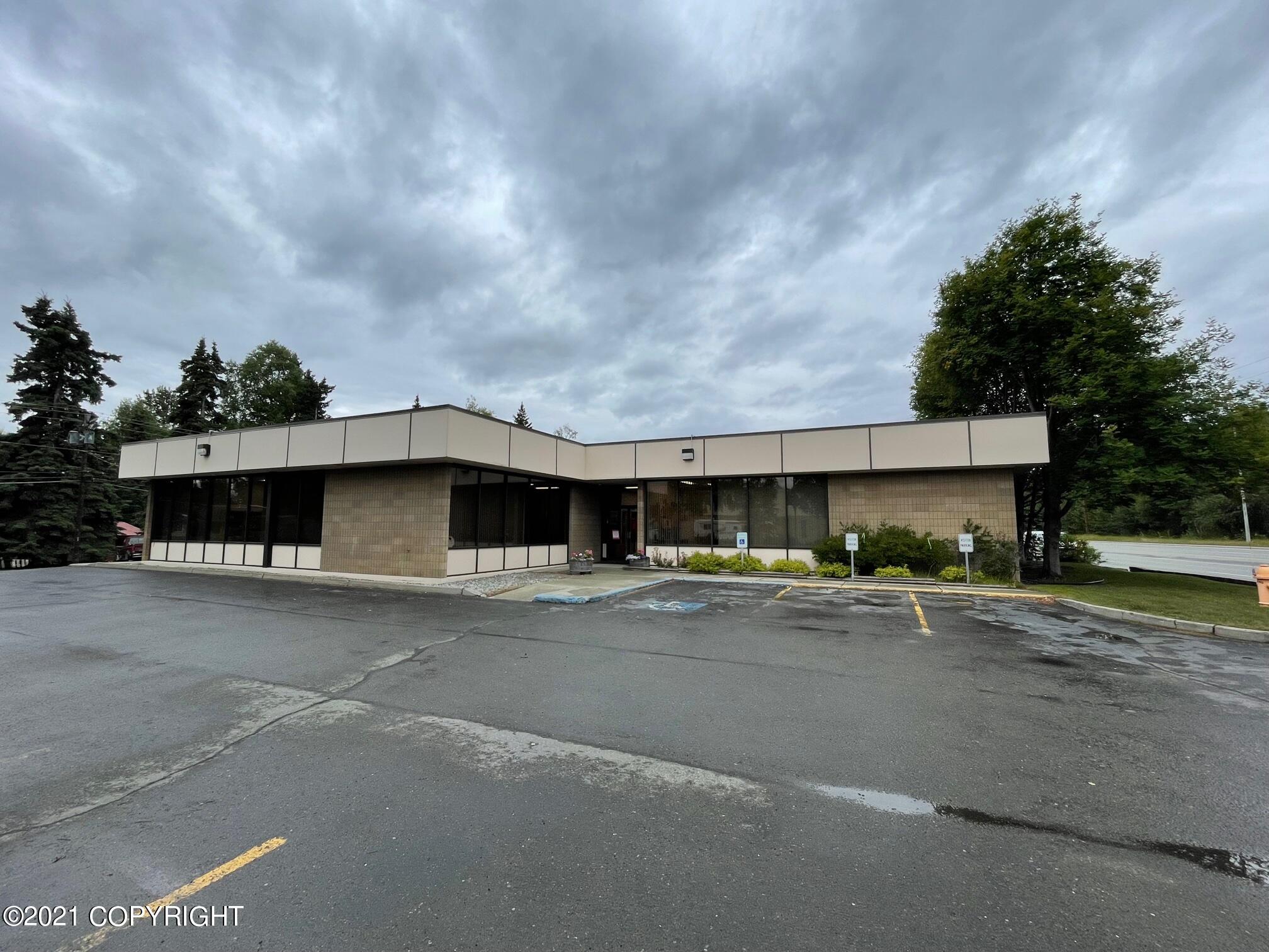 1048 W International Airport Road, Anchorage, AK 99518