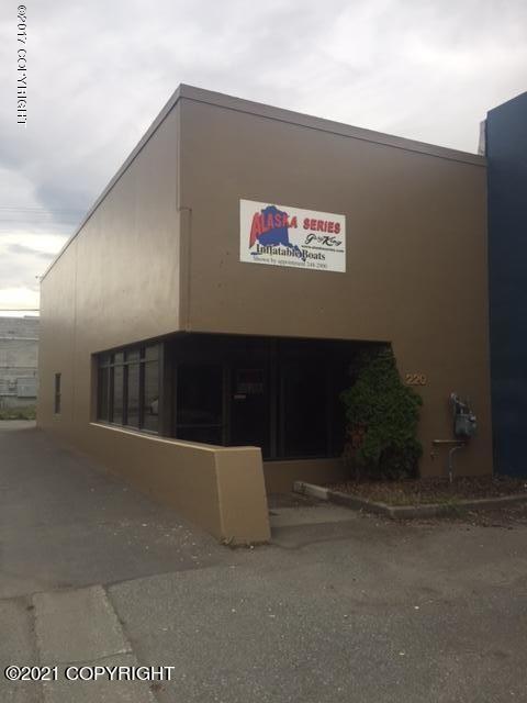220 Center Court, Anchorage, AK 99518