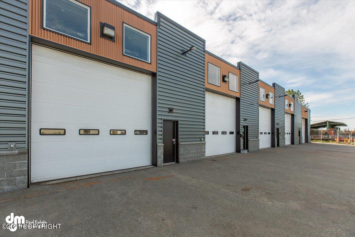 6129 Petersburg Street, Anchorage, AK 99515
