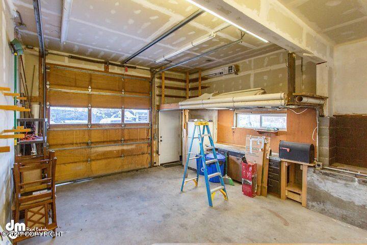 1317 E 72nd Avenue, Anchorage, AK 99518