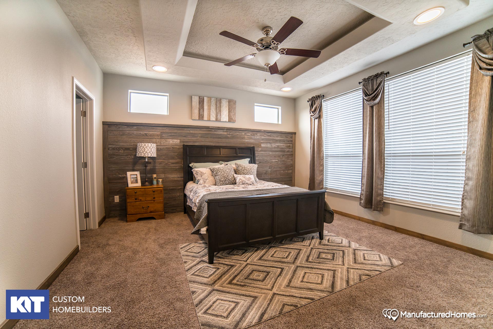 Grand Manor / 6009 by KIT Custom Homebuilders