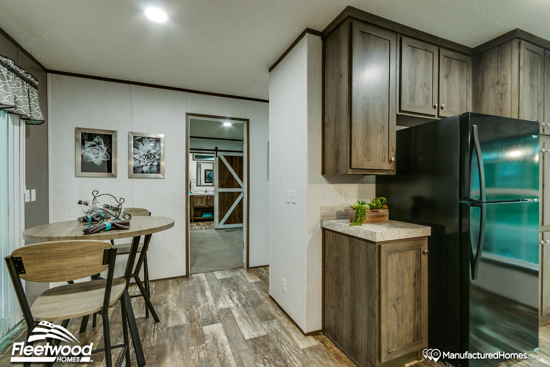 Sandalwood XL 16602F by Fleetwood Homes Lafayette