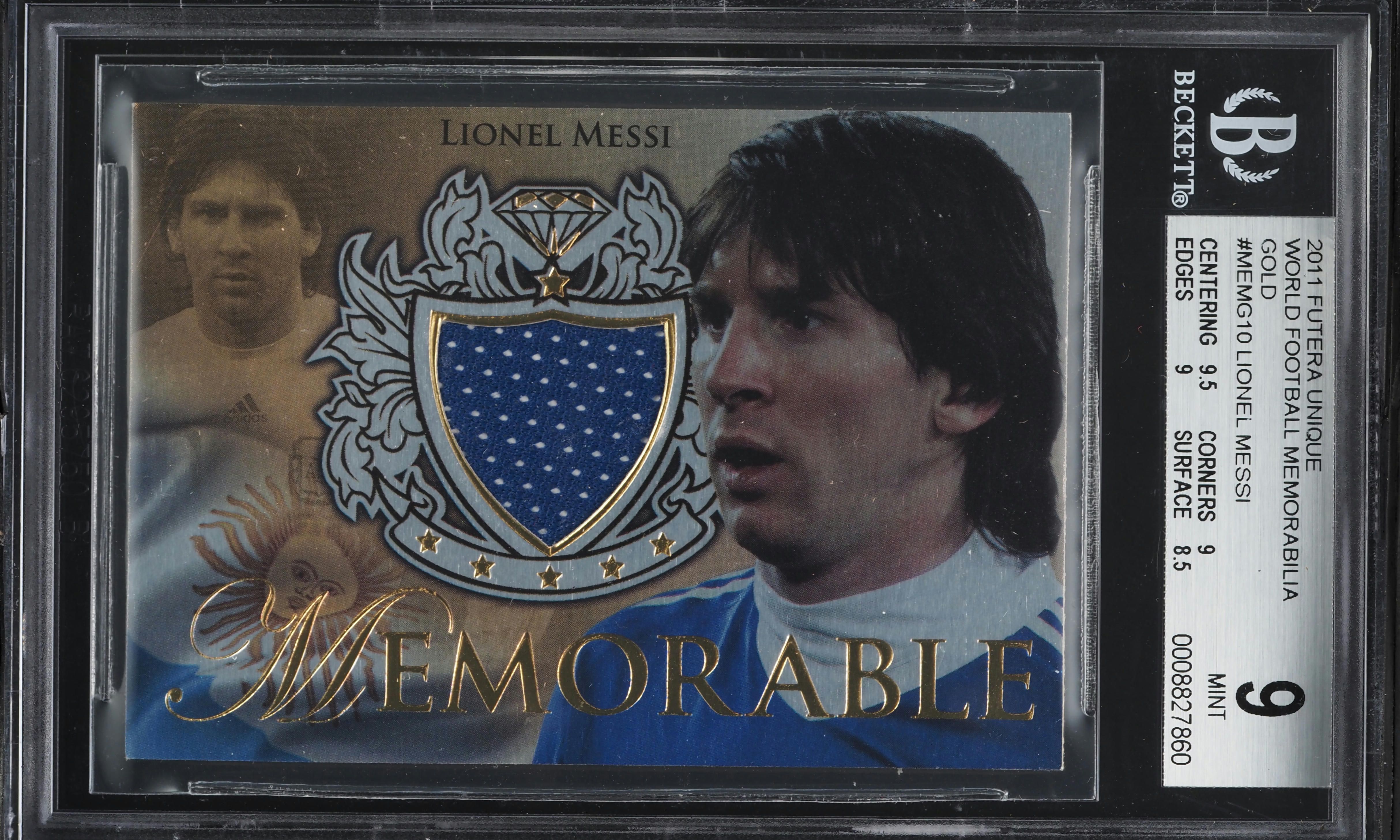 2011 Futera World Football Unique Memorabilia Gold Lionel Messi