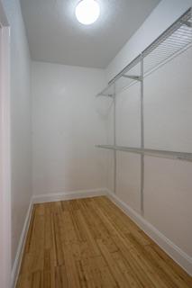 Unit 3 - Closet