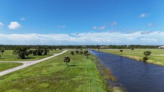 Canal (westerly direction)