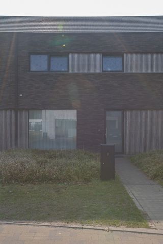 27394OVLLINNEN7_01-2