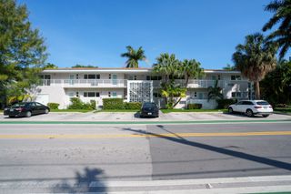 W Bay Harbor Dr