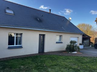 Devant La Maison