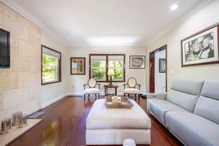 Welcoming Living Room 