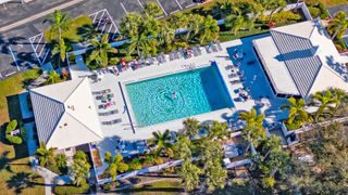 nearby community pool 