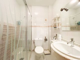 baño con aseo