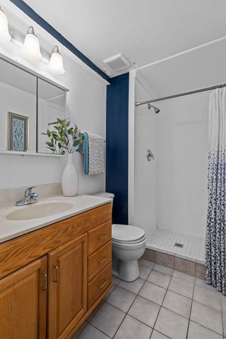 Full bathroom in lower level