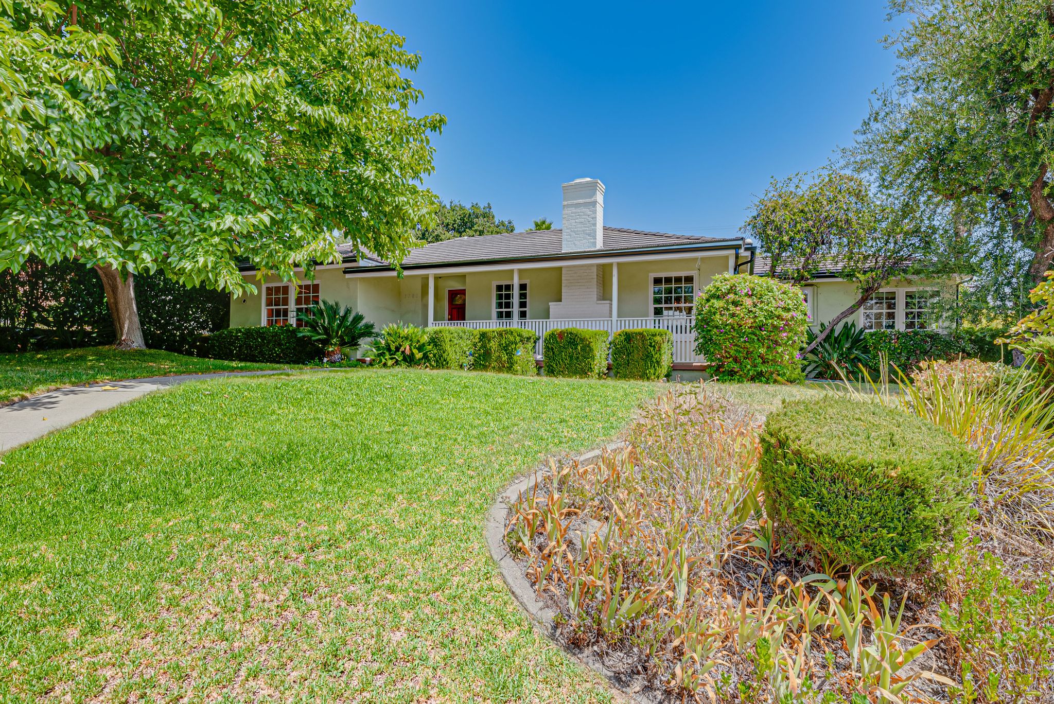 1700 N Santa Anita Ave