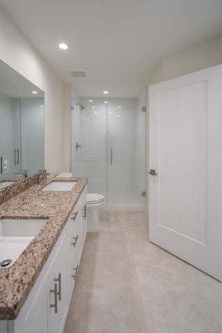 Bathroom 3.2