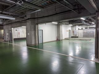 荷捌き場（地下1階）