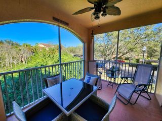 Screened Patio, End Unit