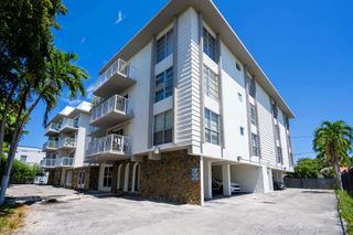 Exterior/Parking
