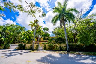 Fully-walled and Gated Corner Property