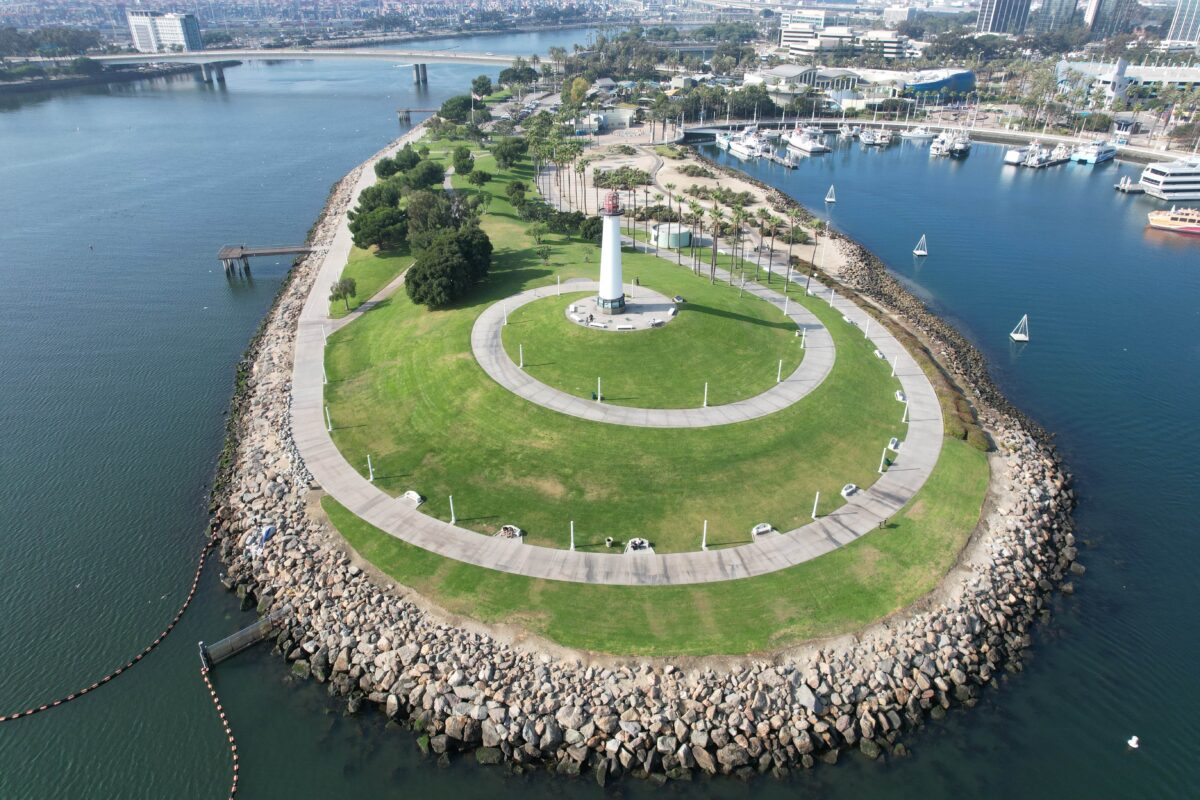 Book affordable and comfortable airport shuttle service to long beach