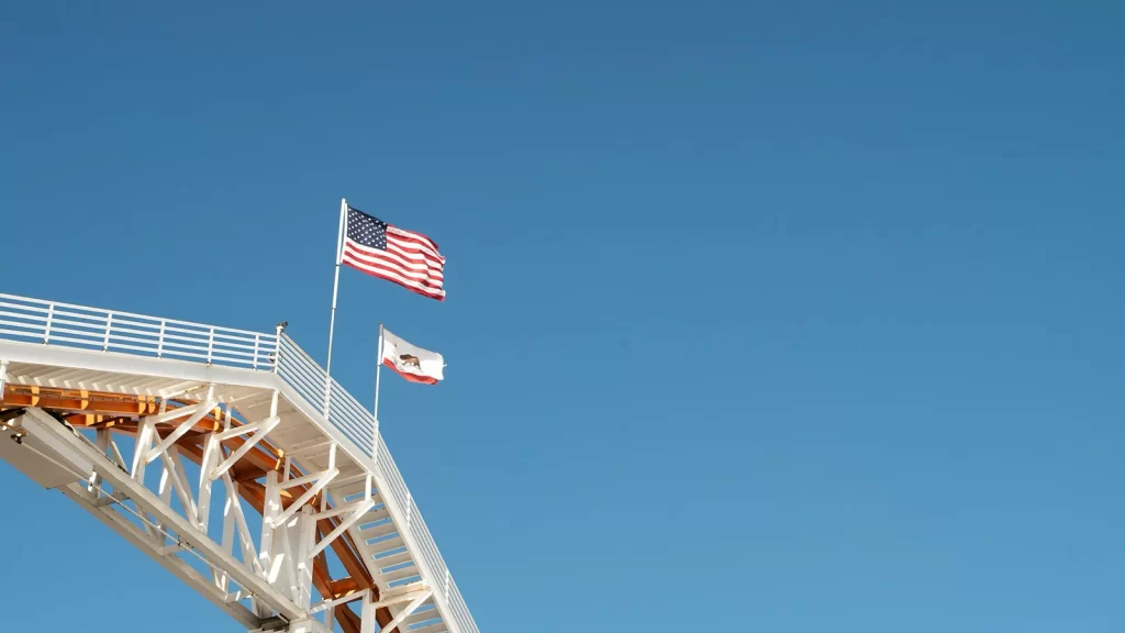 LAX to Santa Monica: Shuttle, FlyAway and Private Ride Options Compared