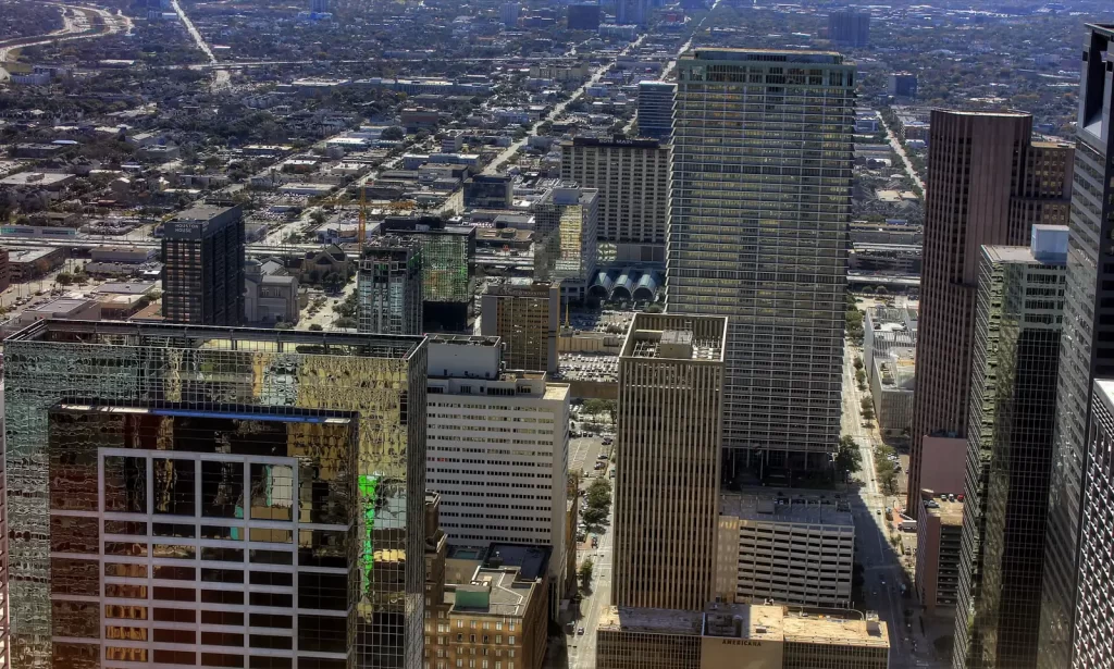 Houston Airport Shuttle Guide: Ground Transportation Options at IAH and Hobby