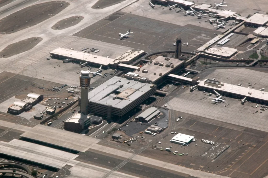 Phoenix Sky Harbor Airport Shuttle Guide: Shared Ride, Private, and Curbside Options