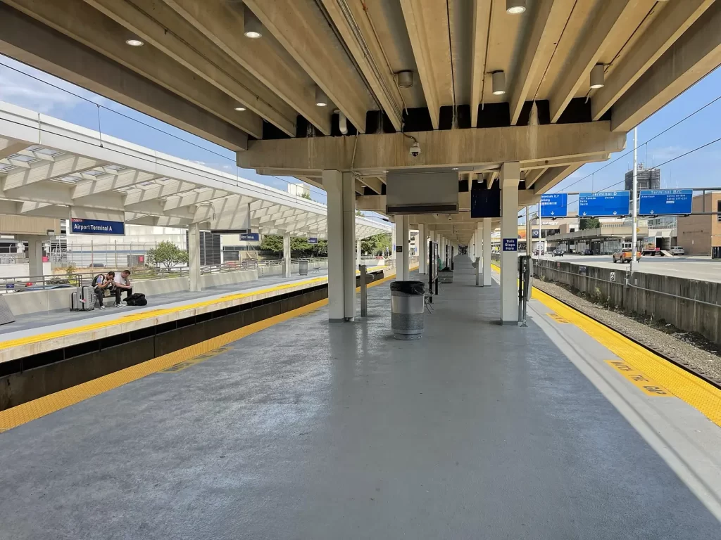 Philadelphia Airport Shuttle: Shared Ride and Private Options at PHL