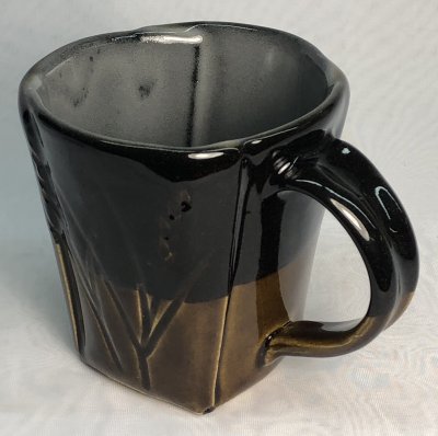 A bubble clouding transparent glaze