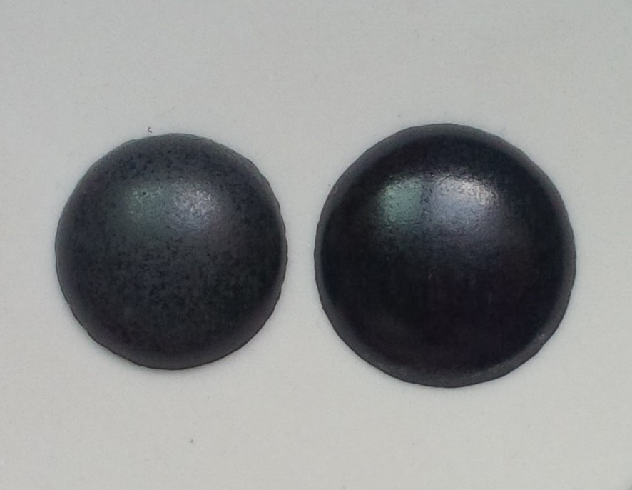 Tuning matteness of a black glaze