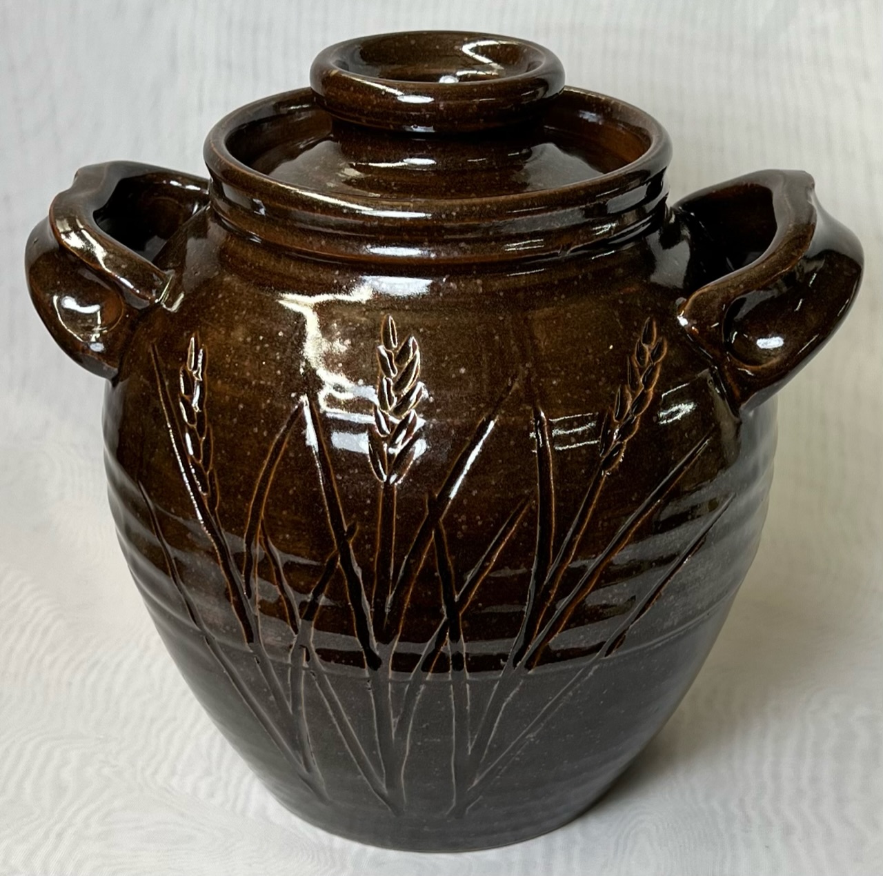 Bean pot was glazed by brushing