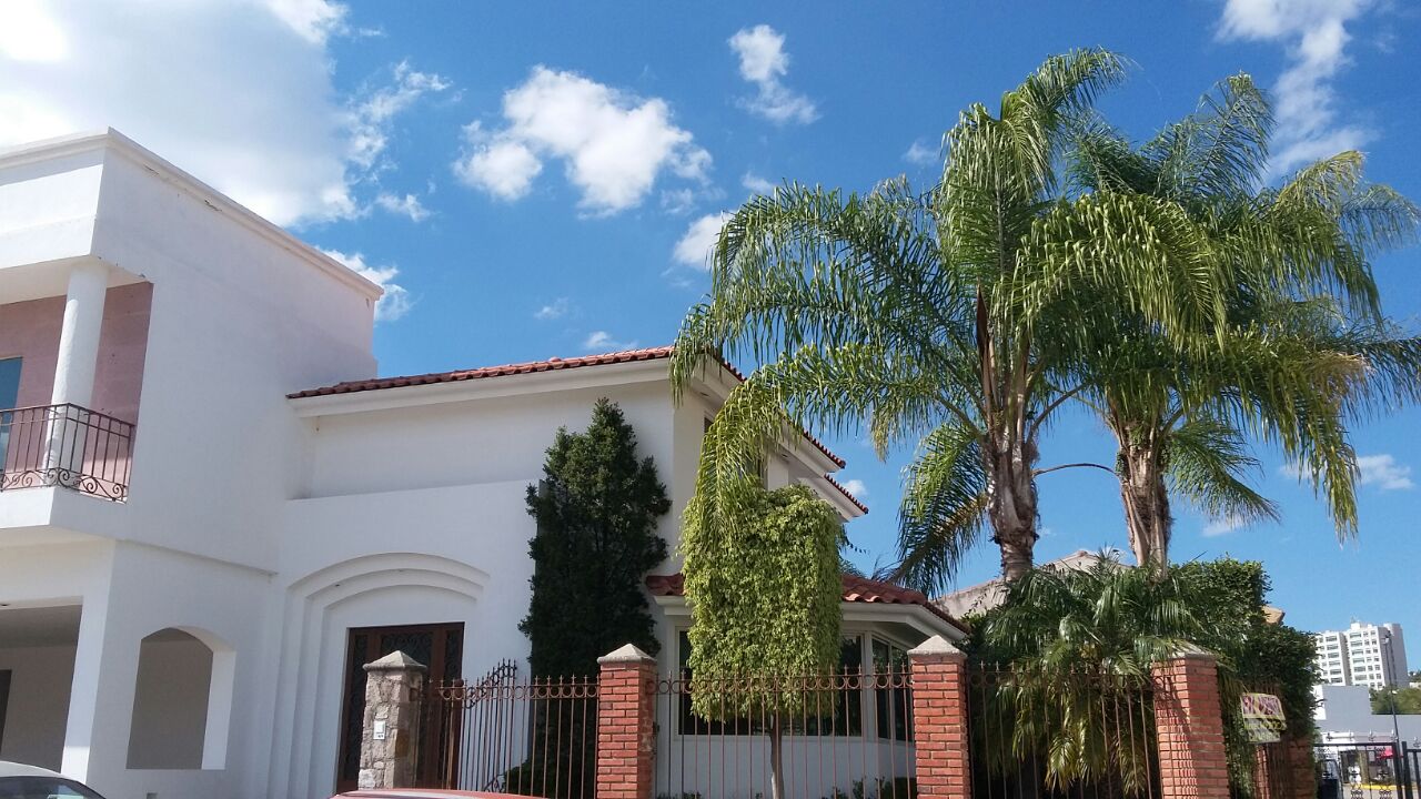 CASA EN VENTA JARDINES DEL CAMPESTRE LEON GTO.